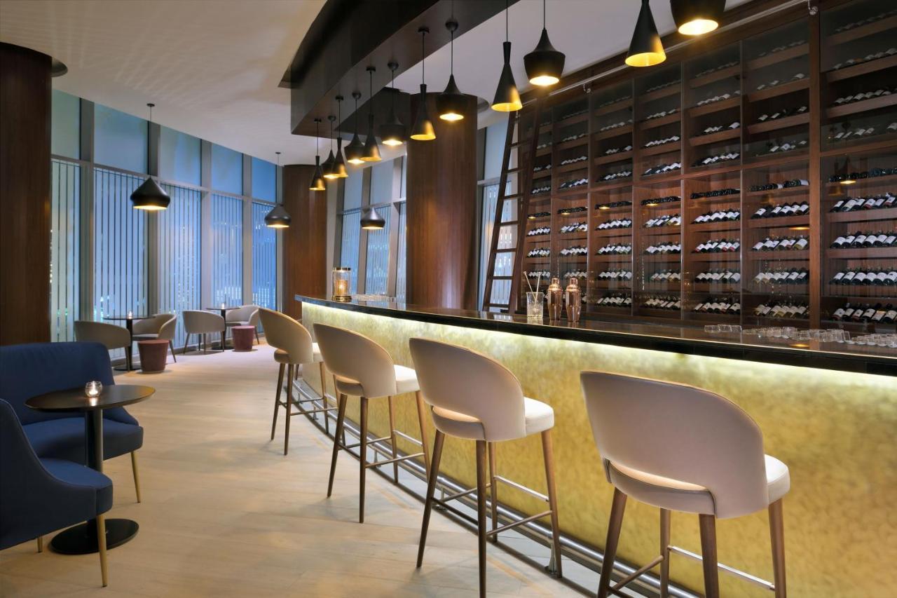 Le Meridien City Center Doha Exterior photo