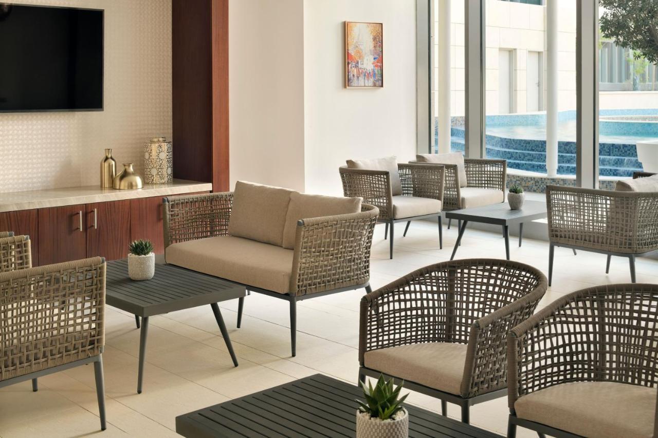 Le Meridien City Center Doha Exterior photo
