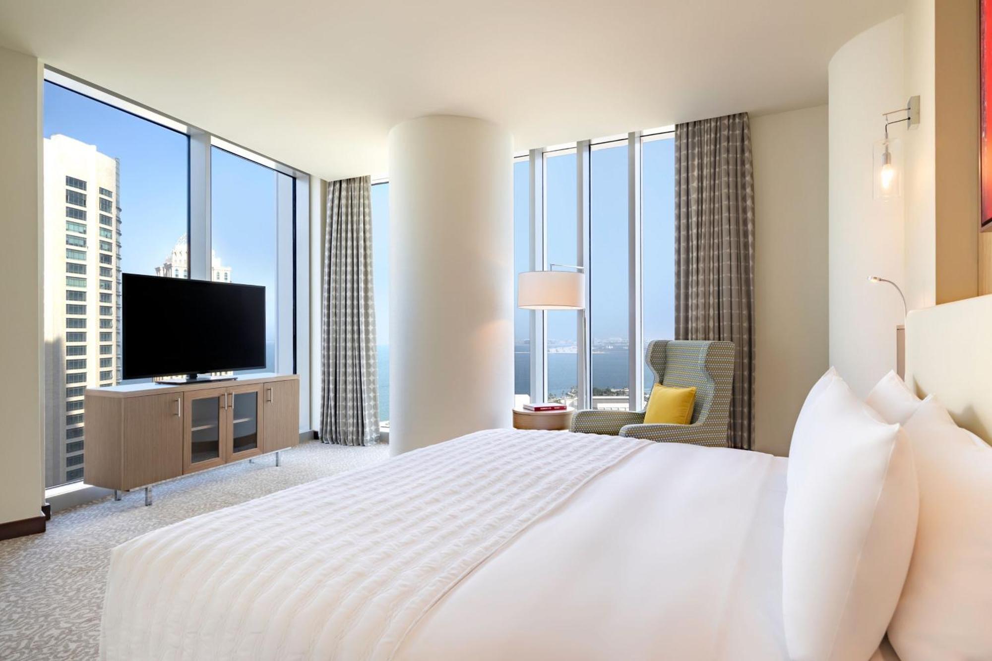 Le Meridien City Center Doha Exterior photo