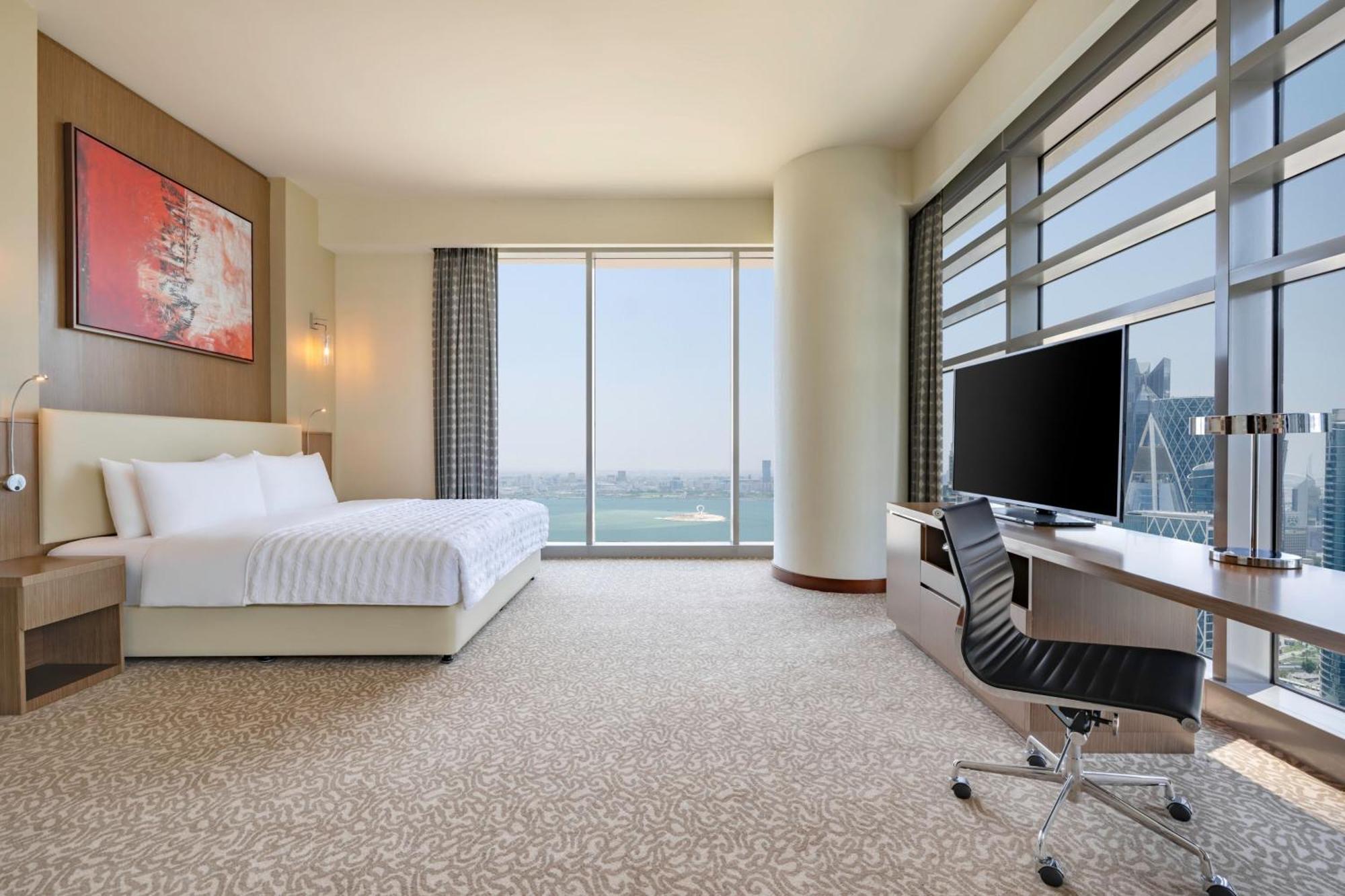 Le Meridien City Center Doha Exterior photo
