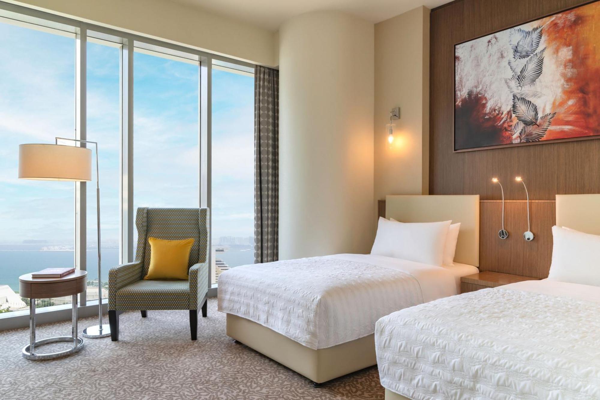 Le Meridien City Center Doha Exterior photo
