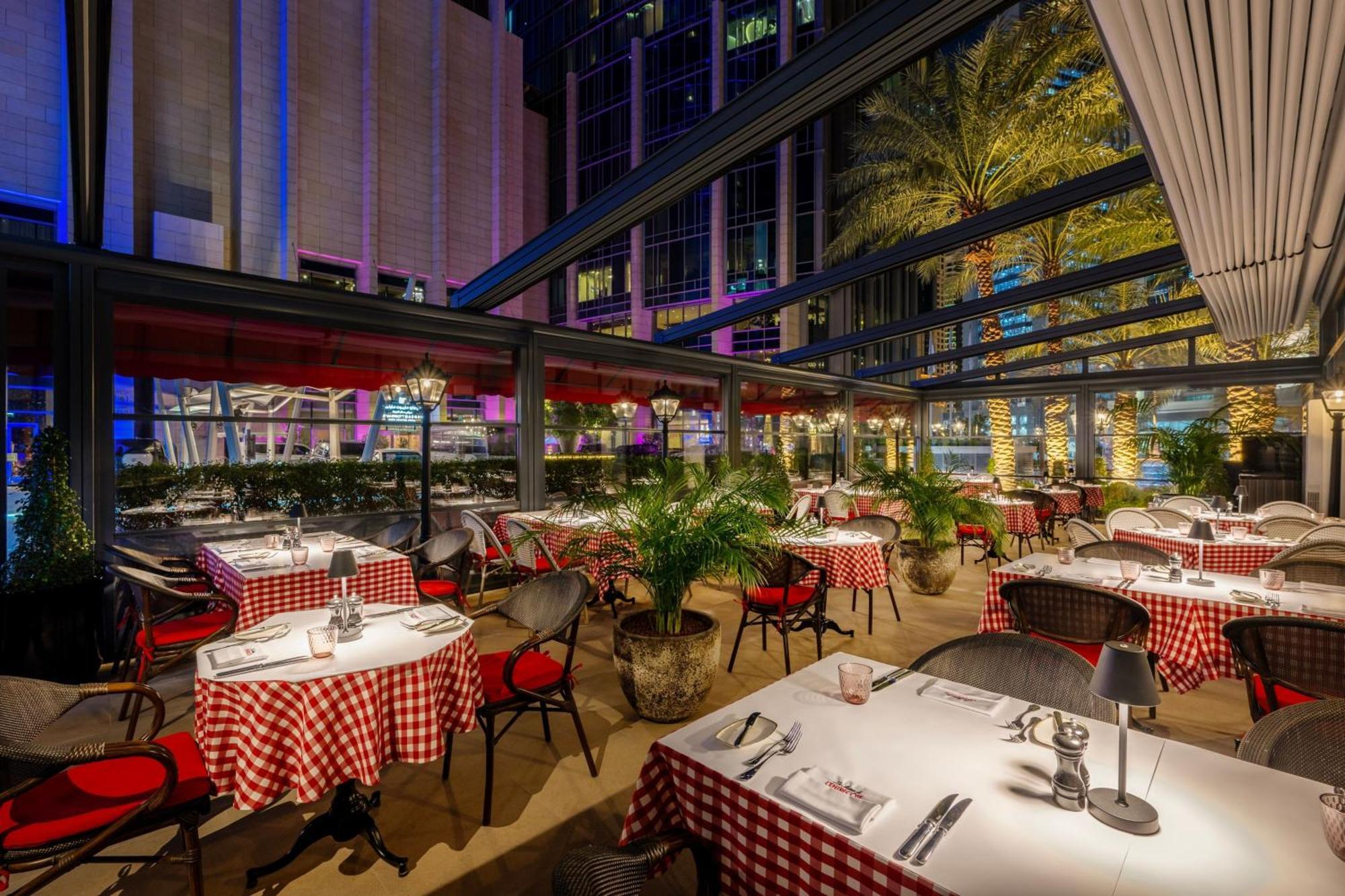 Le Meridien City Center Doha Exterior photo